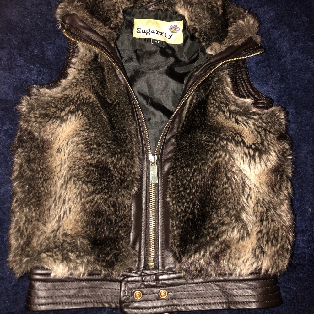 Girls Faux Fur Vest-Size 2T